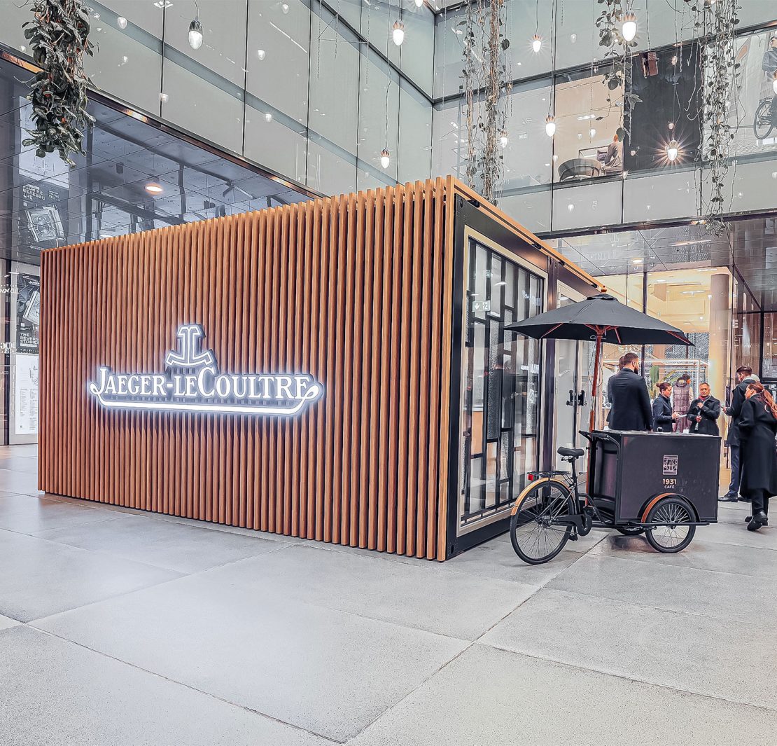 THE REVERSO STORIES POP-UP