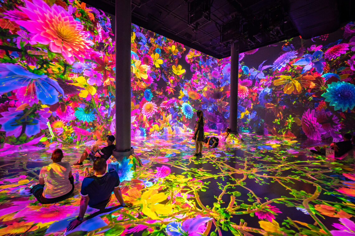 ARTECHOUSE: BLOOMING WONDERS: A CELEBRATION OF SPRING