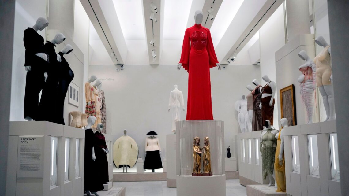 MET: Spring Exhibition Opens -Condé M. Nast Galleries